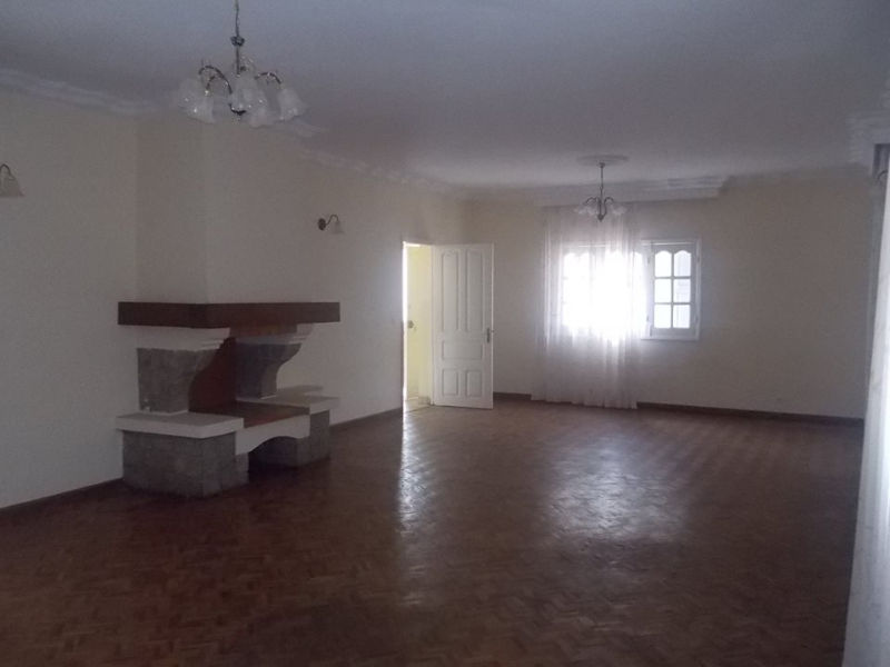 MAISON A LOUER A SOAVIMBAHOAKA Ref#60213 - Antananarivo, MADAGASCAR