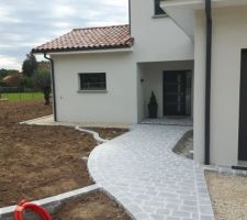 SPECIALISTE  REVETEMENT PAVAGE  AUTOBLOCANT… - tana, madagascar