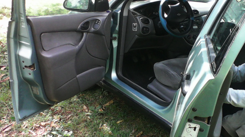 A louer Ford Focus Miniature 3