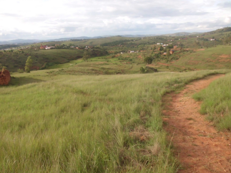 A VENDRE TERRAIN 3Ha 72a Antanetibe Ikianja Avaratra Ambohimangakely Miniature 3