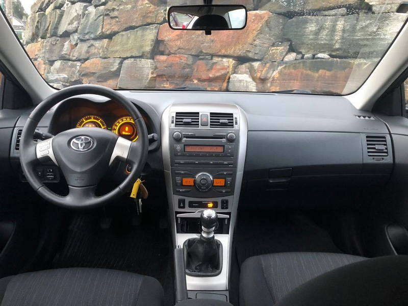Toyota Corolla Miniature 3