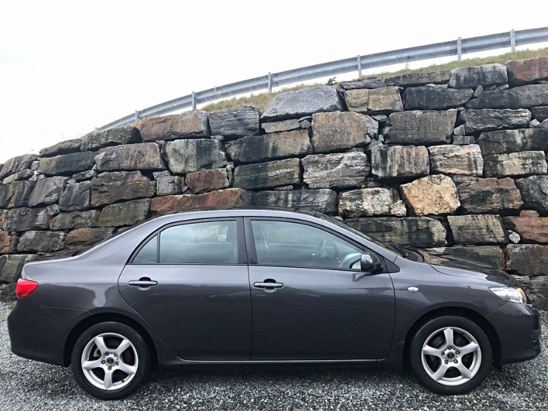 Toyota Corolla Miniature 2