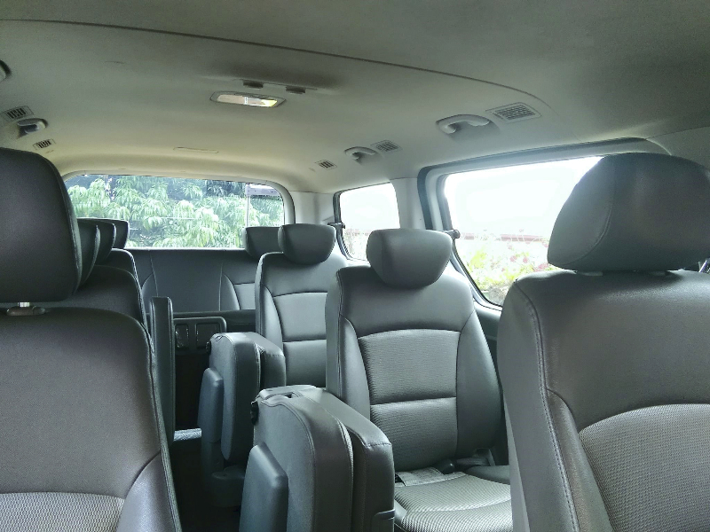 location de voiture grand starex Miniature 1