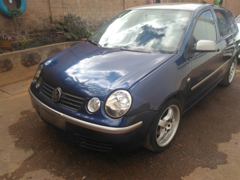 Vends belle VW POLO SDI 1.9L année 2002 Miniature 3