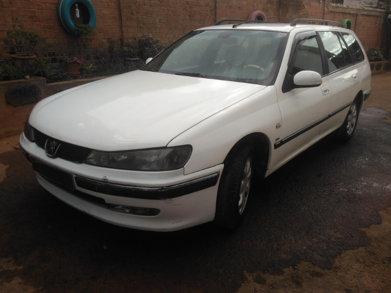 Vends Peugeot 406 HDI 2.2L TBE année 2000 - Antananarivo, Madagascar
