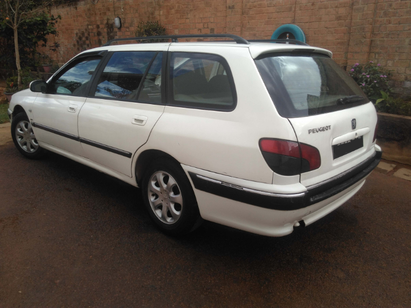 Vends Peugeot 406 HDI 2.2L TBE année 2000 Miniature 1