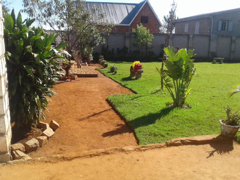 TERRAIN A VENDRE A ANTSIRABE VATOFOTSY Miniature 2