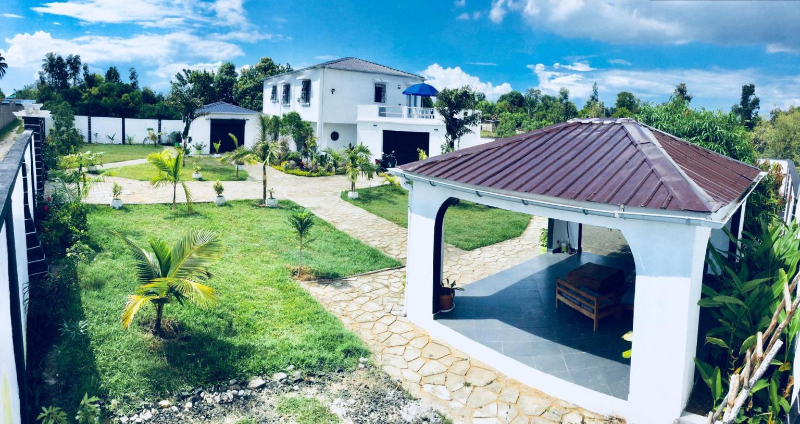 Villa située à AMBALAMANASY TAMATAVE Miniature 1