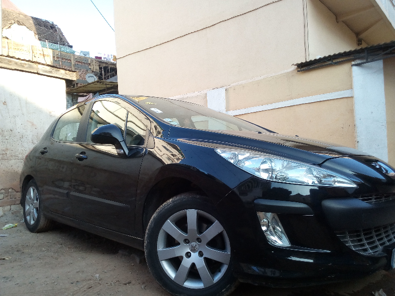 A vendre peugeot 308 HDI 1.6 16S - Antananarivo, MADAGASCAR