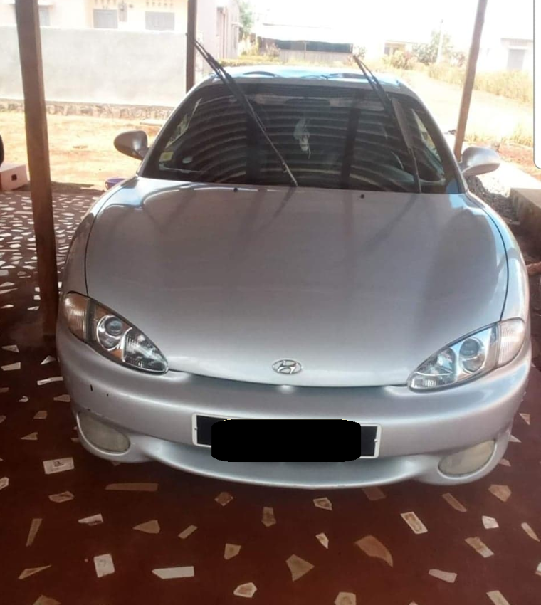 VENTE OU ÉCHANGE D'UNE VOITURE DE MARQUE HYUNDAI, MODELE JG31FPW - ANTANANARIVO, Madagascar