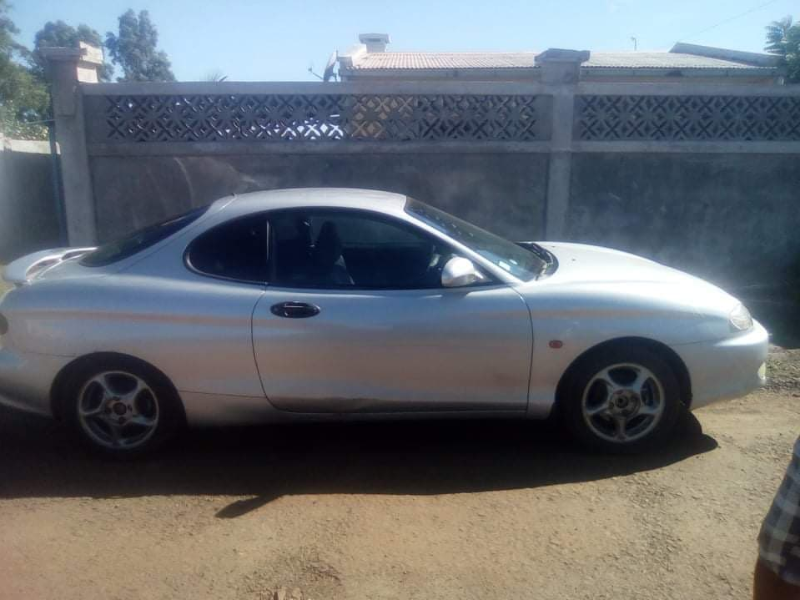 VENTE OU ÉCHANGE D'UNE VOITURE DE MARQUE HYUNDAI, MODELE JG31FPW Miniature 1