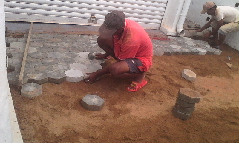 SPECIALISTE EN REVETEMENT SOL & ETANCHEITE : PAVAGE, BETON ARME,. …  ! Miniature 2