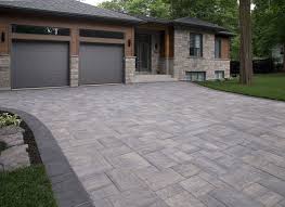 SPECIALISTE EN REVETEMENT SOL & ETANCHEITE : PAVAGE, BETON DE FORME… ! Miniature 3