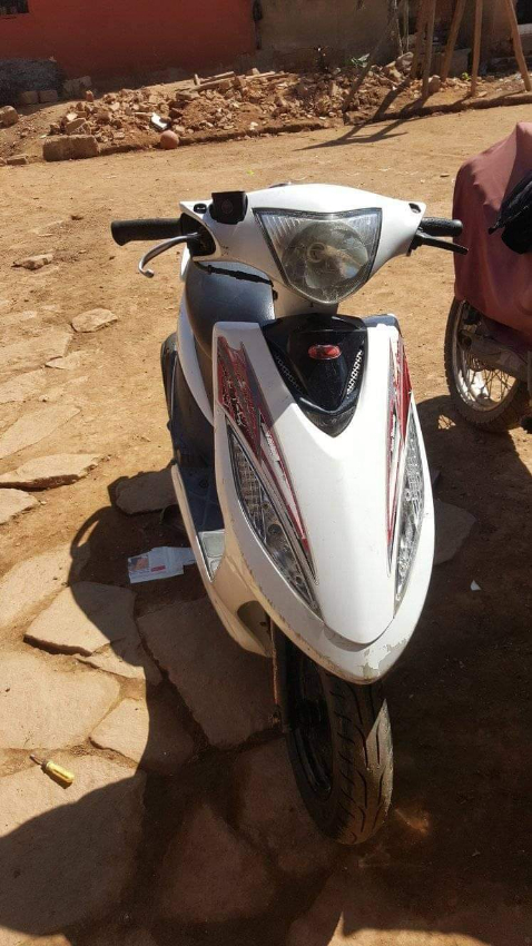 A VENDRE MOTO KYMCO JR 100 - TANA, MADAGASCAR
