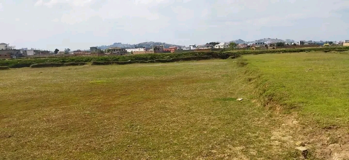 TERRAIN A VENDRE BYPASS AMBOHIDRAZAKA  Miniature 1